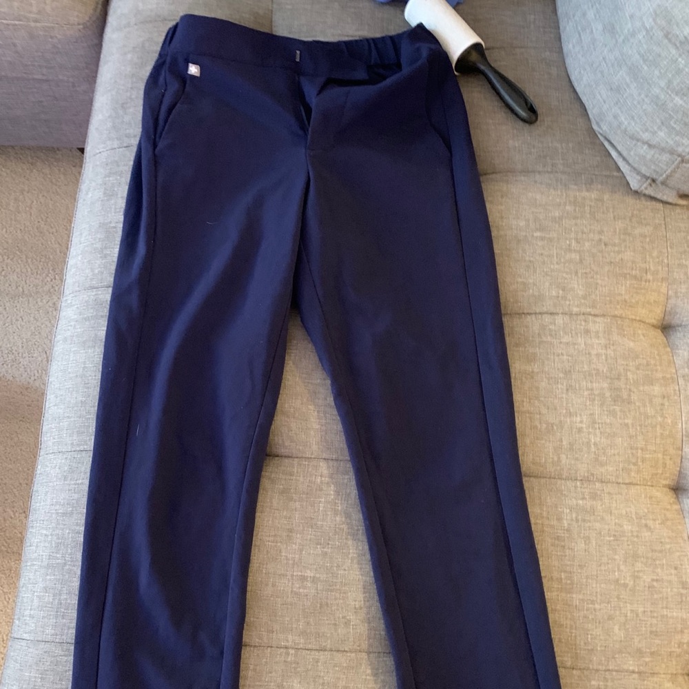 Scrub set